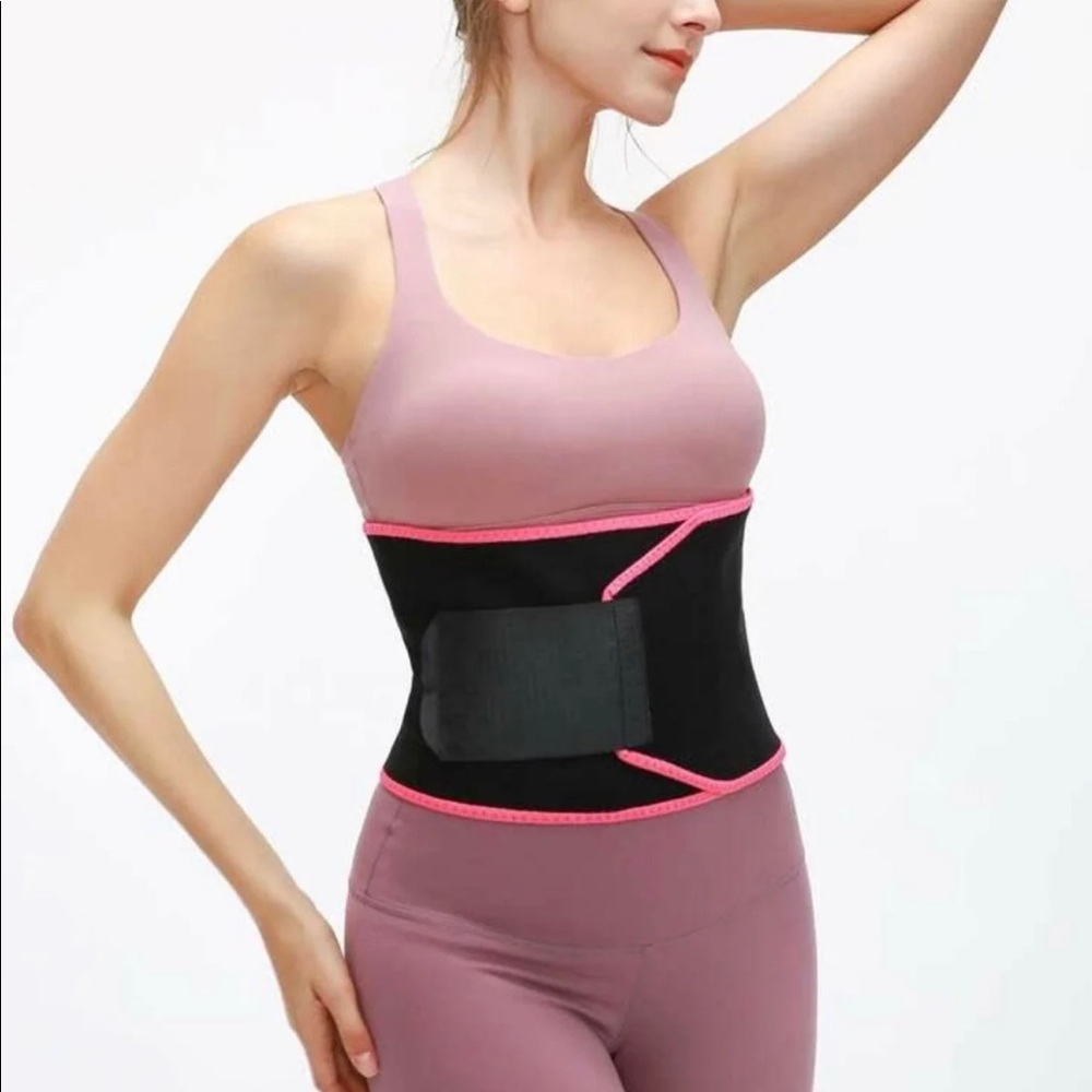 BRAND NEW!
Women's Slimming body shaper
